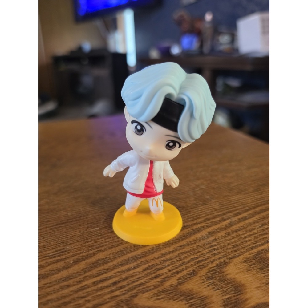 McDonalds‎ Suga TINY TAN x BTS 2025 Happy Meal Toy Blue Hair 2025